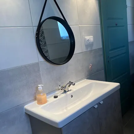 Julesence Apartment Lesencetomaj