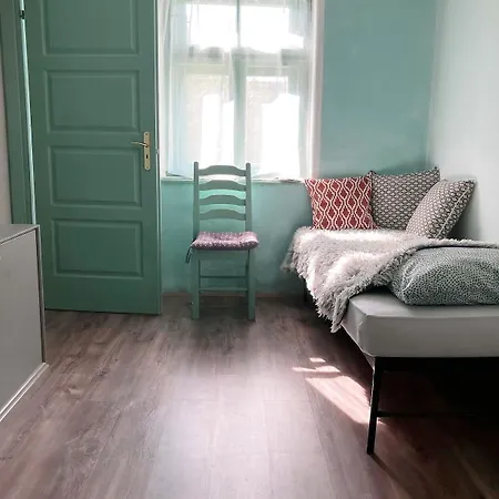 Julesence Apartment
