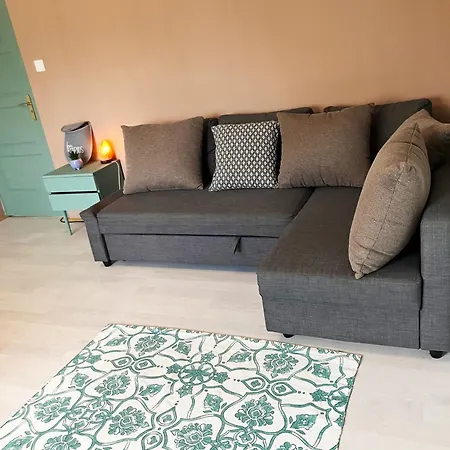 Julesence Apartment *